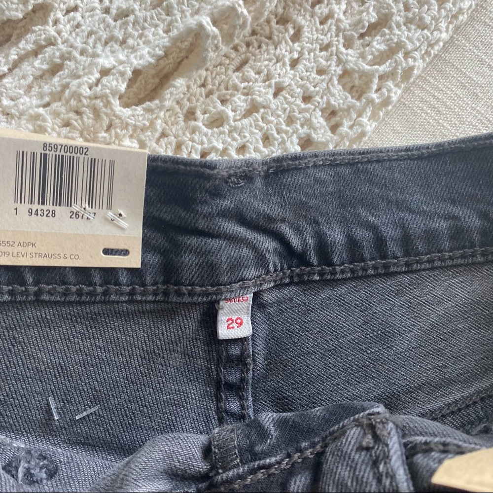 Levi’s High Rise Jean Shorts - Picture 9 of 12